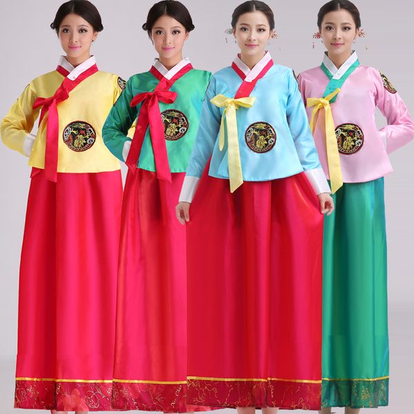 Kinh nghiệm chọn địa chỉ cho thuê Hanbok nữ xanh vạt ngắn chất lượng tốt