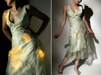 Busana-Busana Unik & Keren Yang Modern, Flare LED Dress