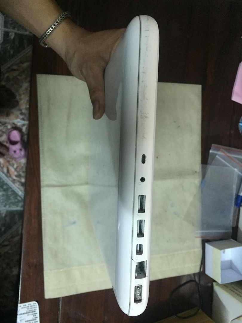 macbook pro i7 full box livenew + macbook white 2009 = 4.8tr - 16