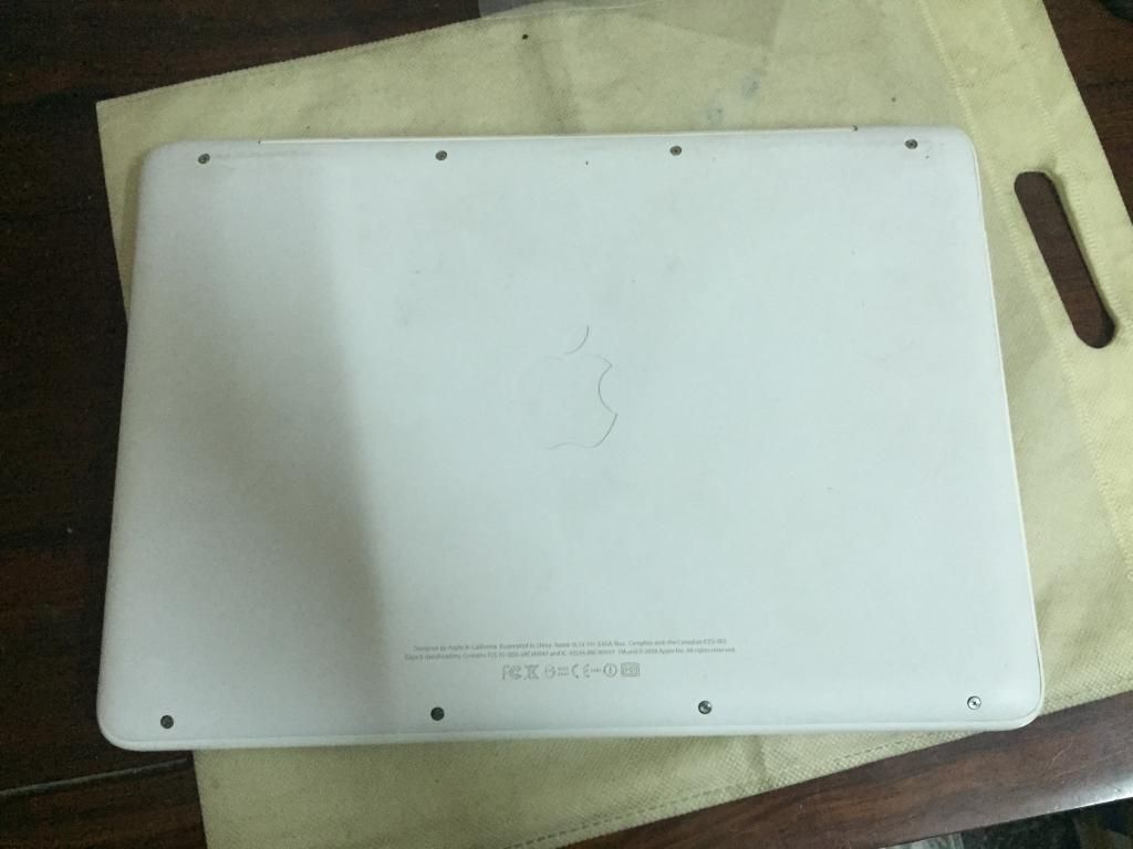 macbook pro i7 full box livenew + macbook white 2009 = 4.8tr - 15