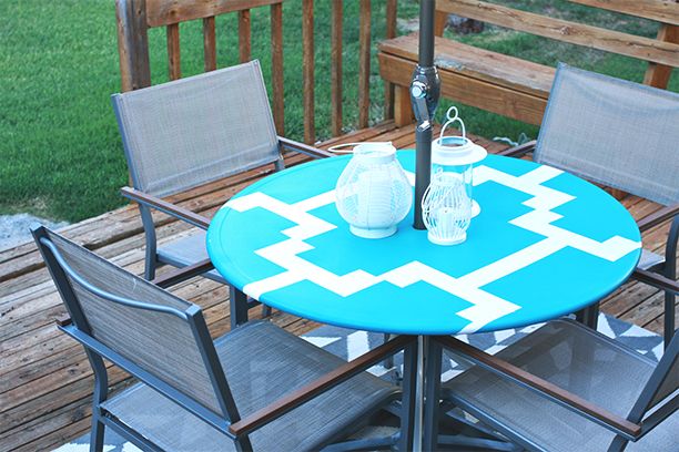 Outdoor Metal Patio Table Makeover