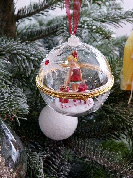 Je veux trouver des idées de décoration pour Noël simple et pas cher ICI Boule de noel disney edition limitée