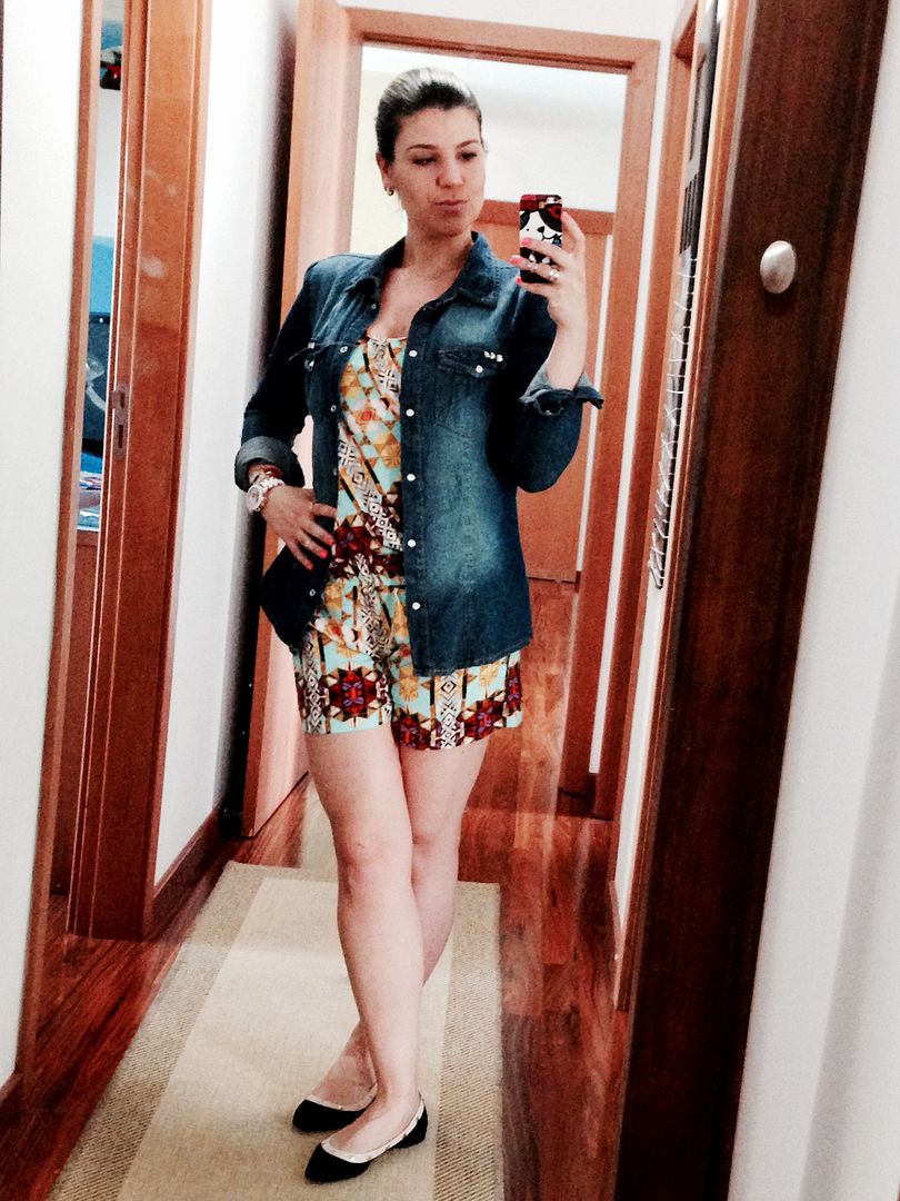 Look de feriado. Conjutinho Colorido. Camisa Jeans