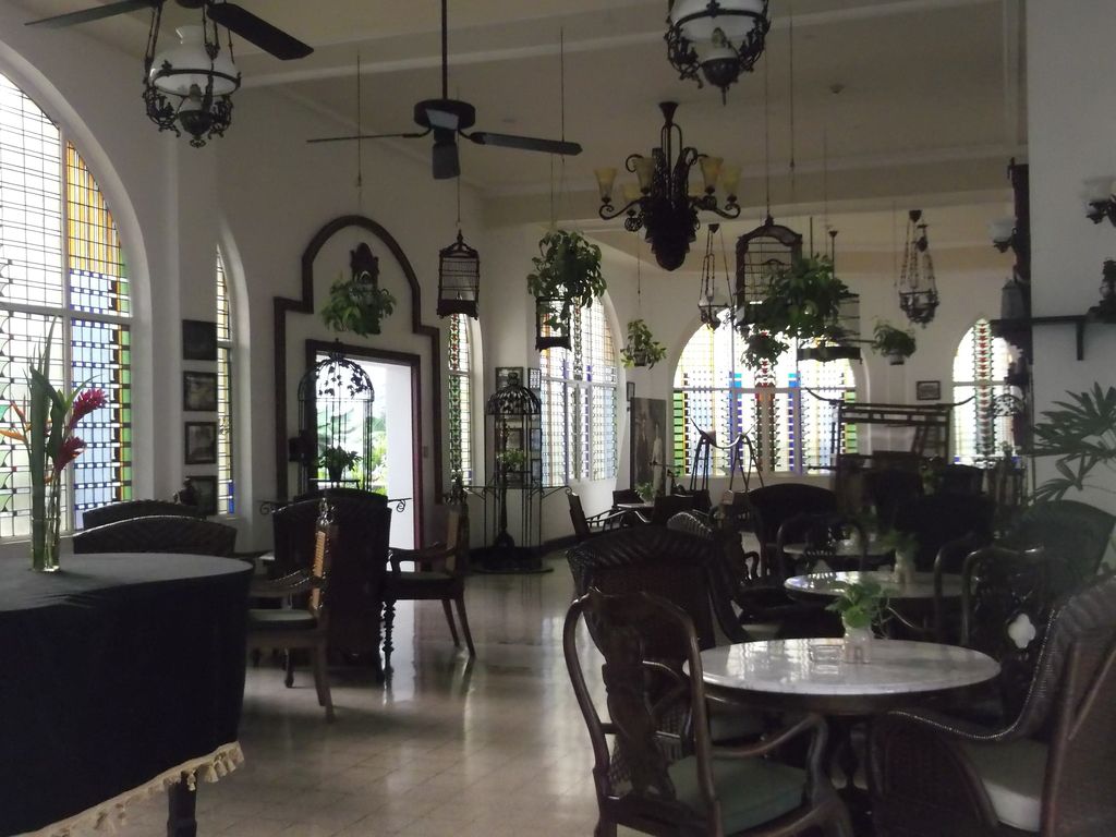 Hotel Majapahit Surabaya ~ Kekunaan